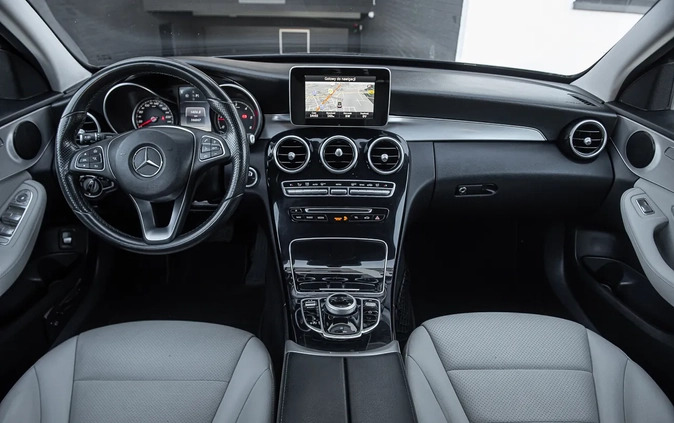 Mercedes-Benz Klasa C cena 73900 przebieg: 146000, rok produkcji 2016 z Radom małe 704